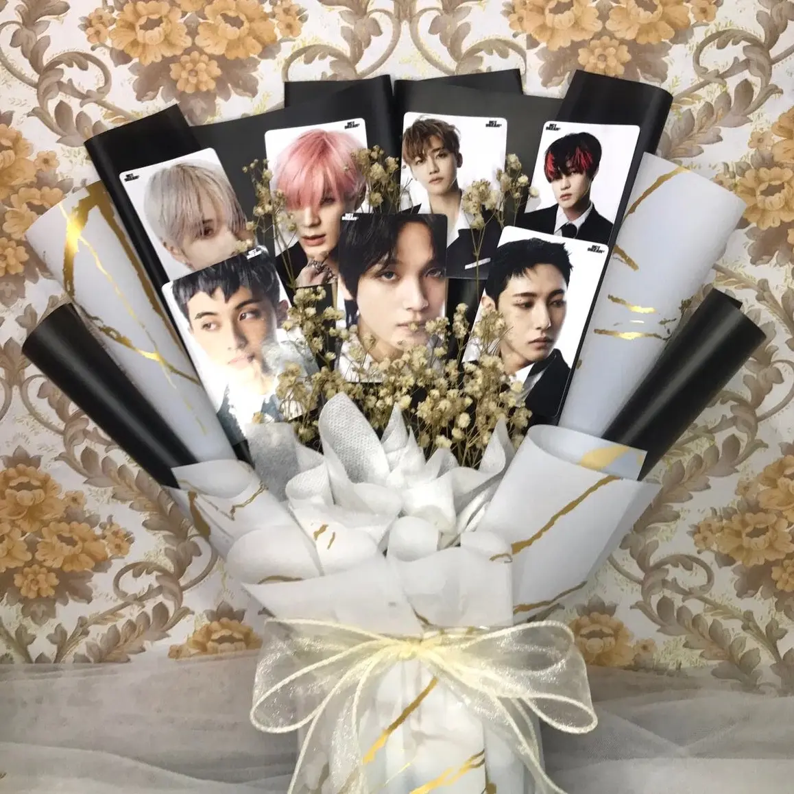 Buket Photocard (PC) Idol Kpop / Custom - Buket Foto Kado Wisuda Ulang tahun Graduation Sempro