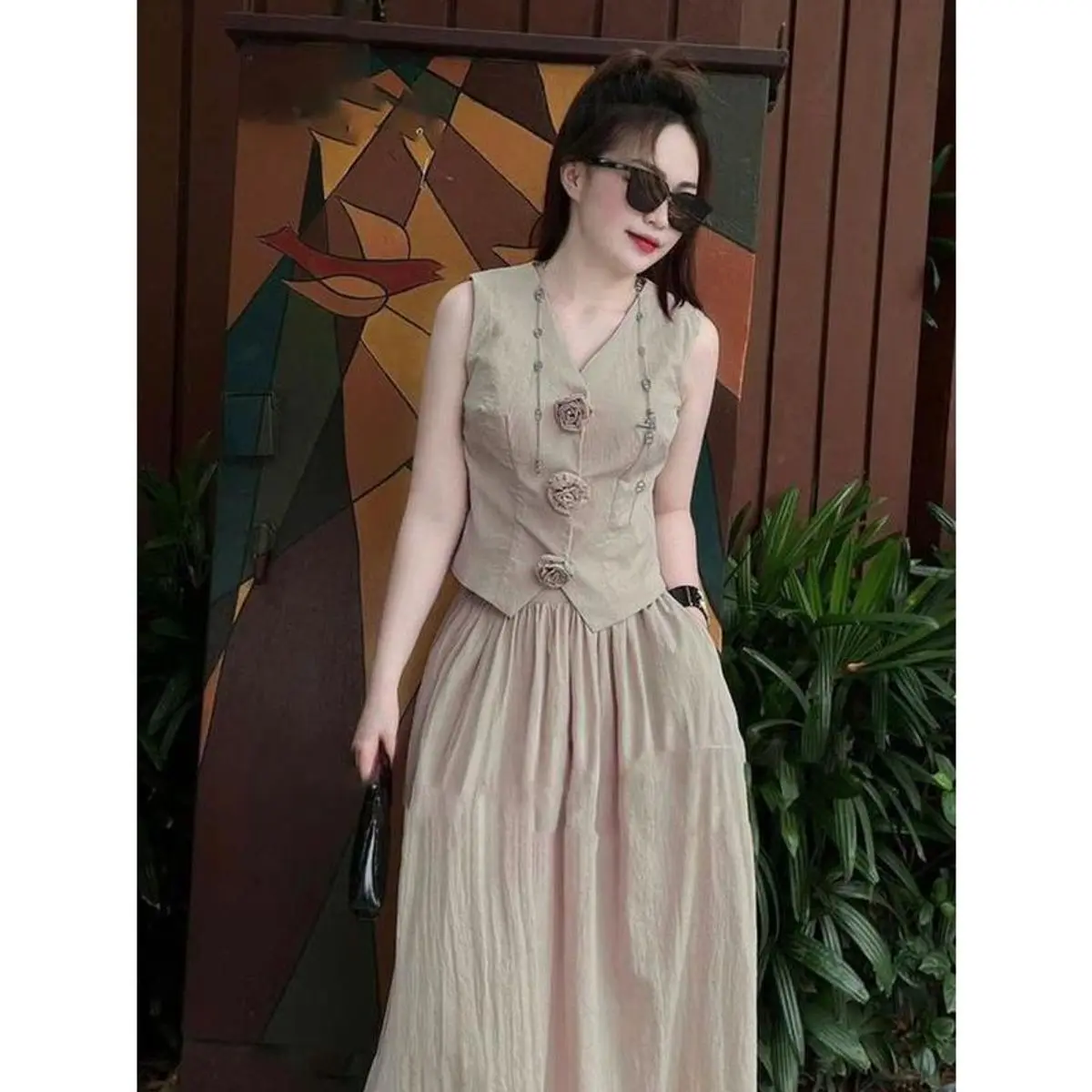 Set Váy Dũi Dáng Dài Mix Áo Sát Nách Dính Khuy Hoa