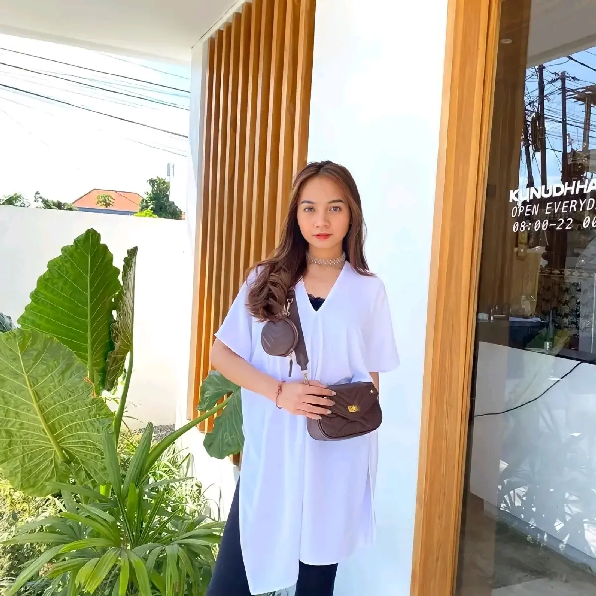 atasan wanita blouse long sqware kaftan V-Neck cerinkle air flow polos terbaru Airflow Baju Cantik  Dress  Panjang  Nyaman  Crinkle  Oversize  Simple  Formal Muslim Gamis Casual Lebaran Kondangan