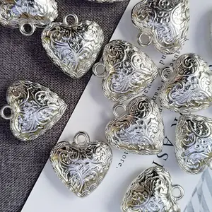 10 Pcs Manik-manik Metalik CCB - Charm Heart Emboss Besar