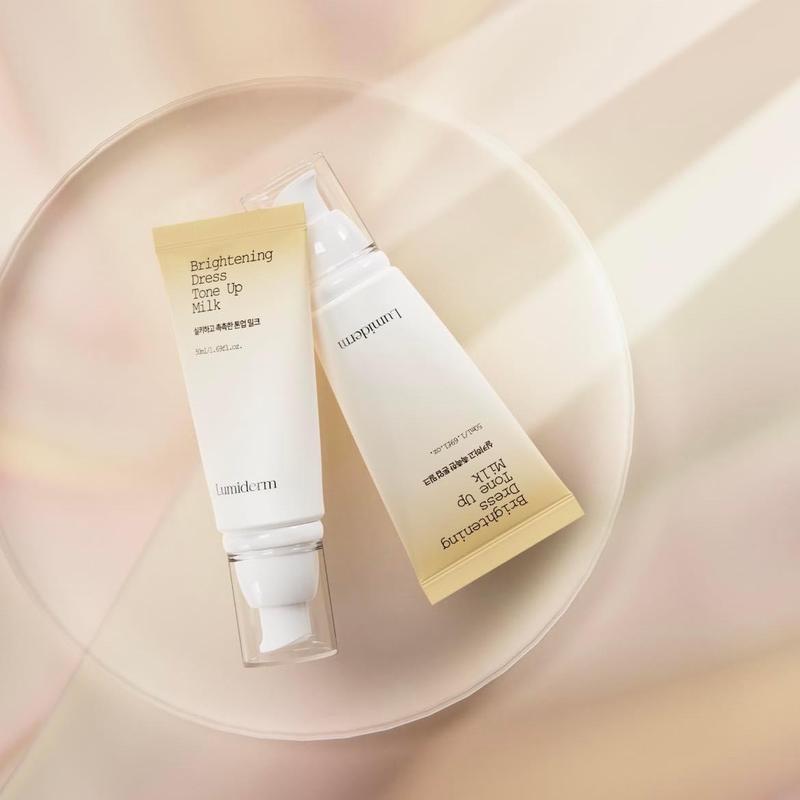 Kem ngày nâng tone Lumiderm kiềm dầu