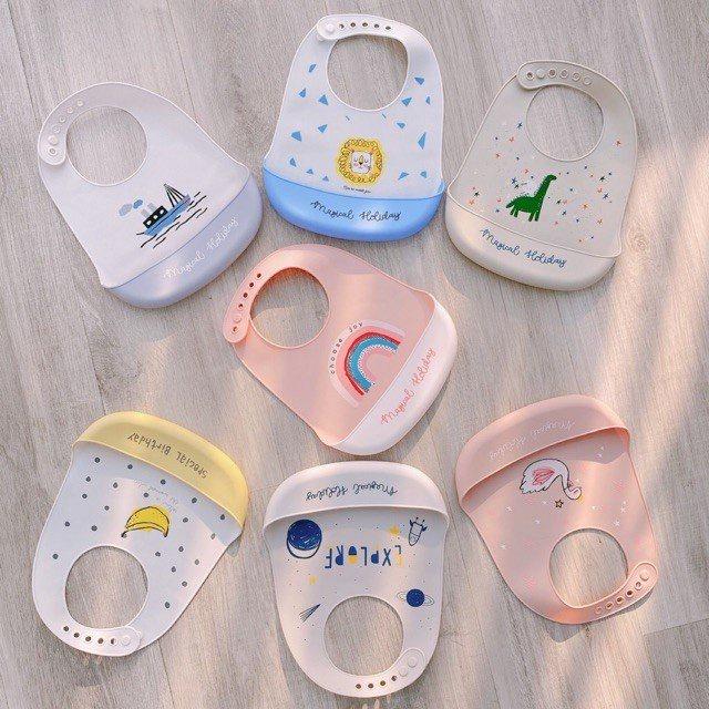 Yếm Ăn Dặm Silicone Có Máng Yếm silicon ăn dặm cho bé