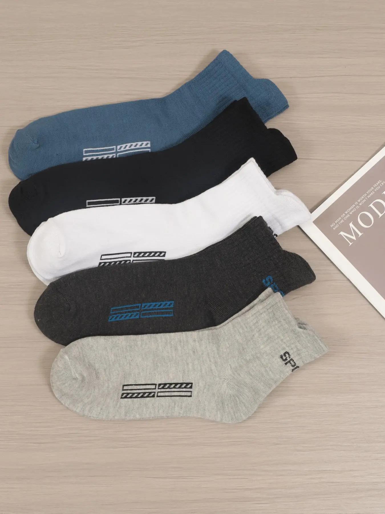 Men's 5 Pairs Geometric & Letter Print Crew Socks, Multi-pack Casual Soft Comfy Breathable Mid-calf Socks For Daily Wear, Men's Socks & Hosiery