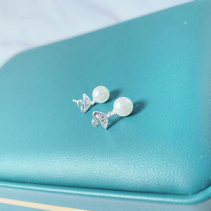 Product Introduction of Korean Style Shell Pearl Ear Studs Women's Fresh Sweet Shell Pearl Ear Studs Stud Earrings Popular Wedding Ear Studs Personality Trendy Earrings 17