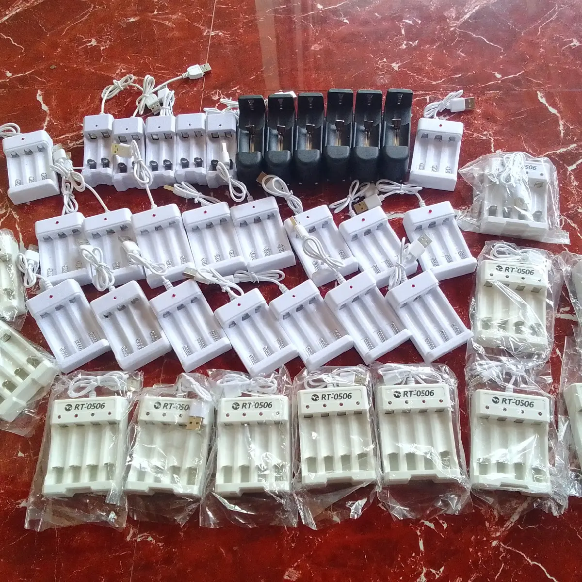Charger Baterai Cas Universal