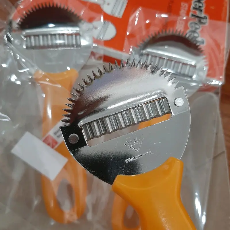 dụng cụ nạo dừa( hàng thái lan) 2