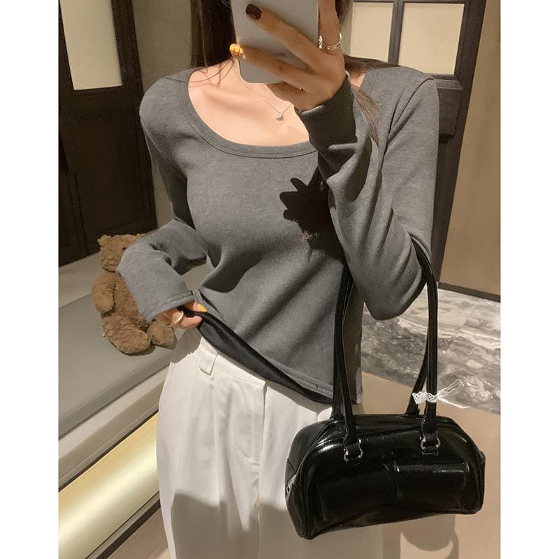 Product Introduction of Women's Basic Style U-Collar Integrated Composite Velvet Bottoming Shirt Autumn and Winter Wild Slim-Fit Thickened Long-Sleeved Top 18