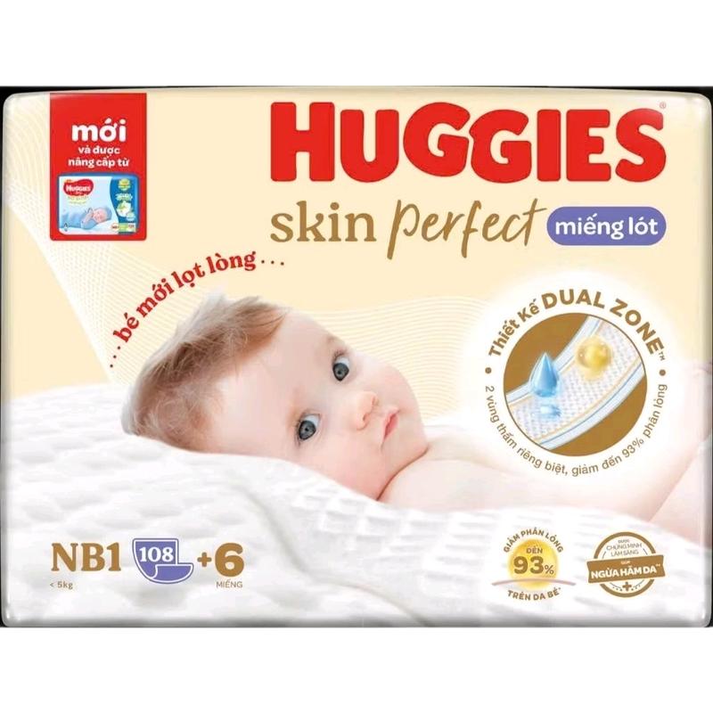 ĐÂY LÀ MIẾNG LÓT KHÔNG PHẢI TÃ DÁN MIẾNG LÓT SƠ SINH HUGGIES NB1_108+6 MẪU KIN PERFECT MỚI VỚI 2 VÙNG THẤM GIẢM KÍCH ỨNG DA Cho Bé