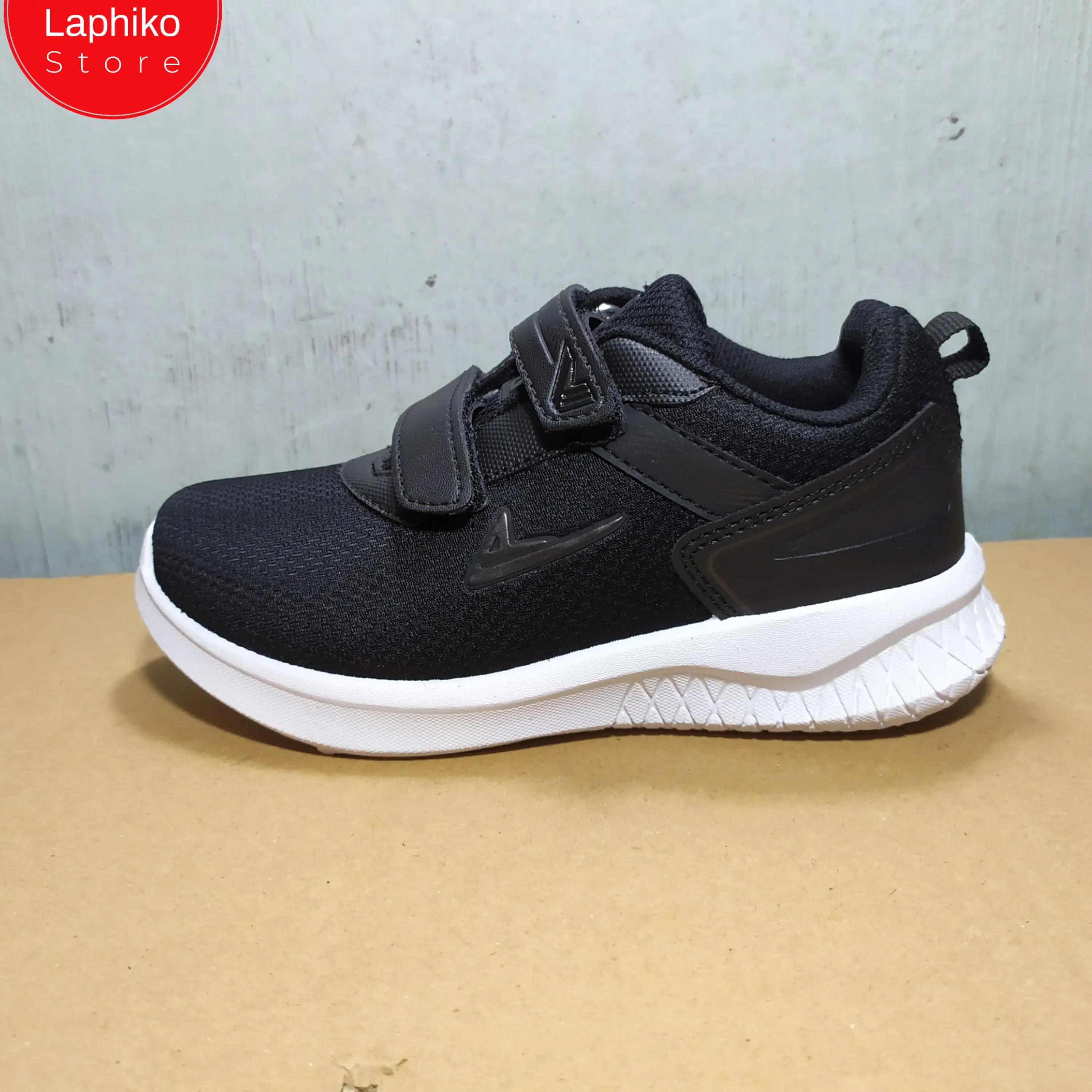 Sepatu sekolah hitam putih perekat Pro ATT PC 950 31-38