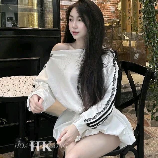 Sét bộ quần bí vải mango thời trang nữ, Áo kiểu mặc lệch trễ 1 vai dài tay chất tăm phối viền và kết hợp với quần bí vải mango mặc đi chơi dự tiệc sinh nhật xinh xắn  Top