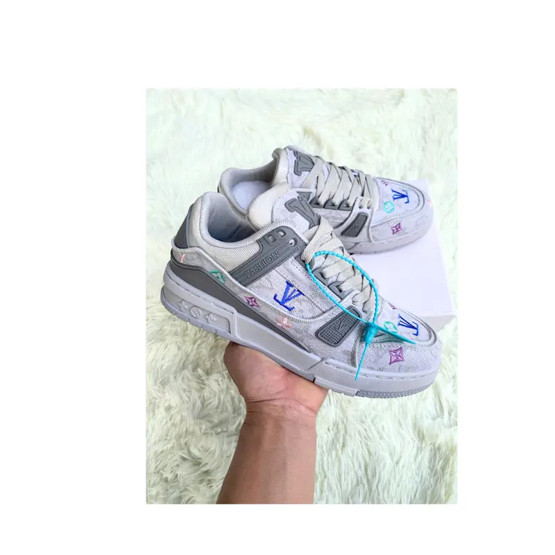 Giày Sneaker TRAIENR Nam - Thiết kế trẻ trung, hiện đại, chất liệu canvas bền đẹp mầu xám và trắng kem 0