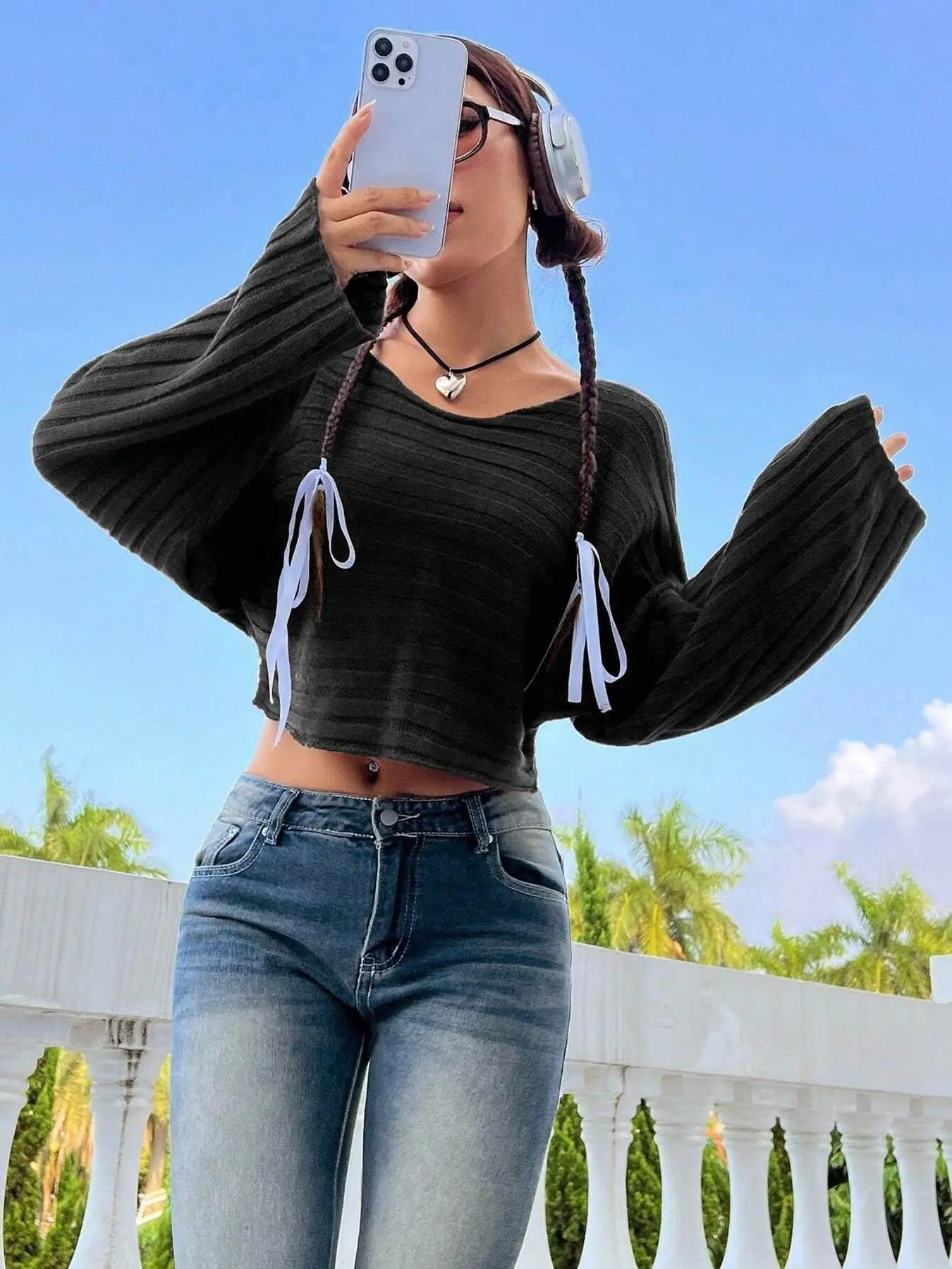 Women's Solid Batwing Sleeve Crop Sweater Pullover, Casual Long Sleeve Round Neck Jumper for Fall & Winter, Fashion Ladies' Knitwear for Daily Wear