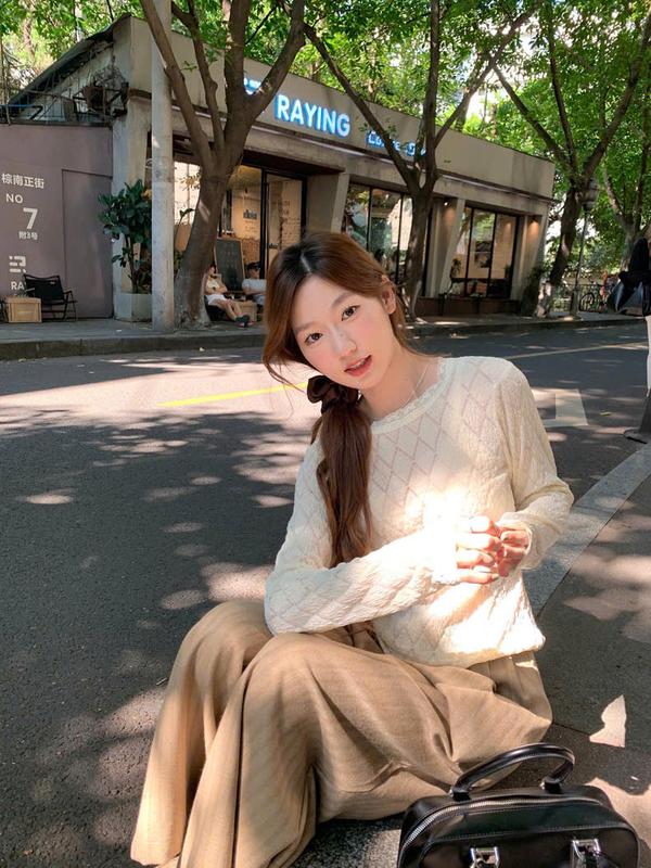 Áo thun xốp ren hoa MỎNG NHẸ cổ viền ren tay dài QC loại 1 cho nữ - Top Women | BigBuy360 - bigbuy360.vn