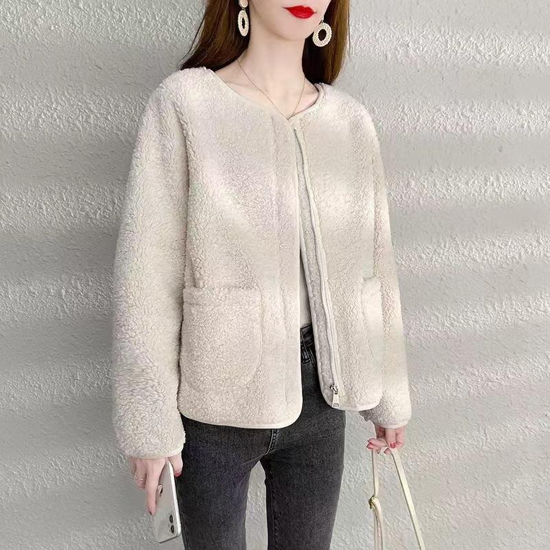 Product Introduction of round Neck New Women's Autumn and Winter Western Style Korean Style Loose Fleece Coat Fleece Short Cardigan Jacket 6