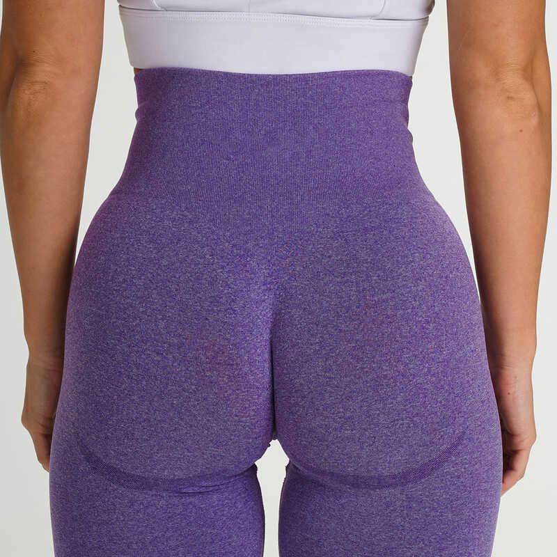 Product Introduction of Seamless Knitted Small Crescent Breathable Quick Drying Fitness High Waist Peach Tight Elastic Hip Lifting Yoga Pants 3