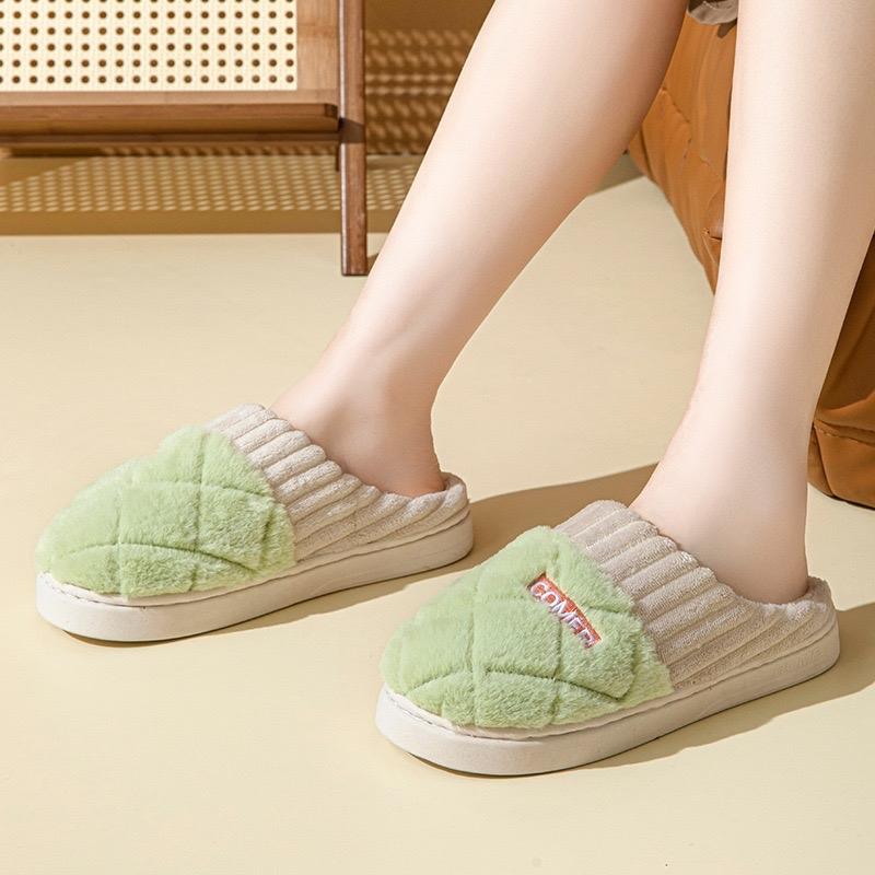 Dép đi trong nhà đơn giản kẻ ô dành cho cả nam và nữ 4