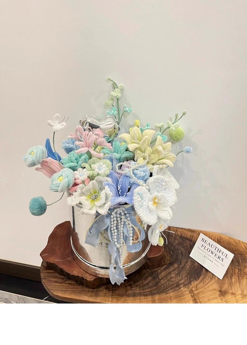 Product Introduction of Hug Bucket Artificial Rose Flower Twist Stick Bouquet DIY Craft Kit Handmade Finished Product for Girlfriend or Best Friend 3