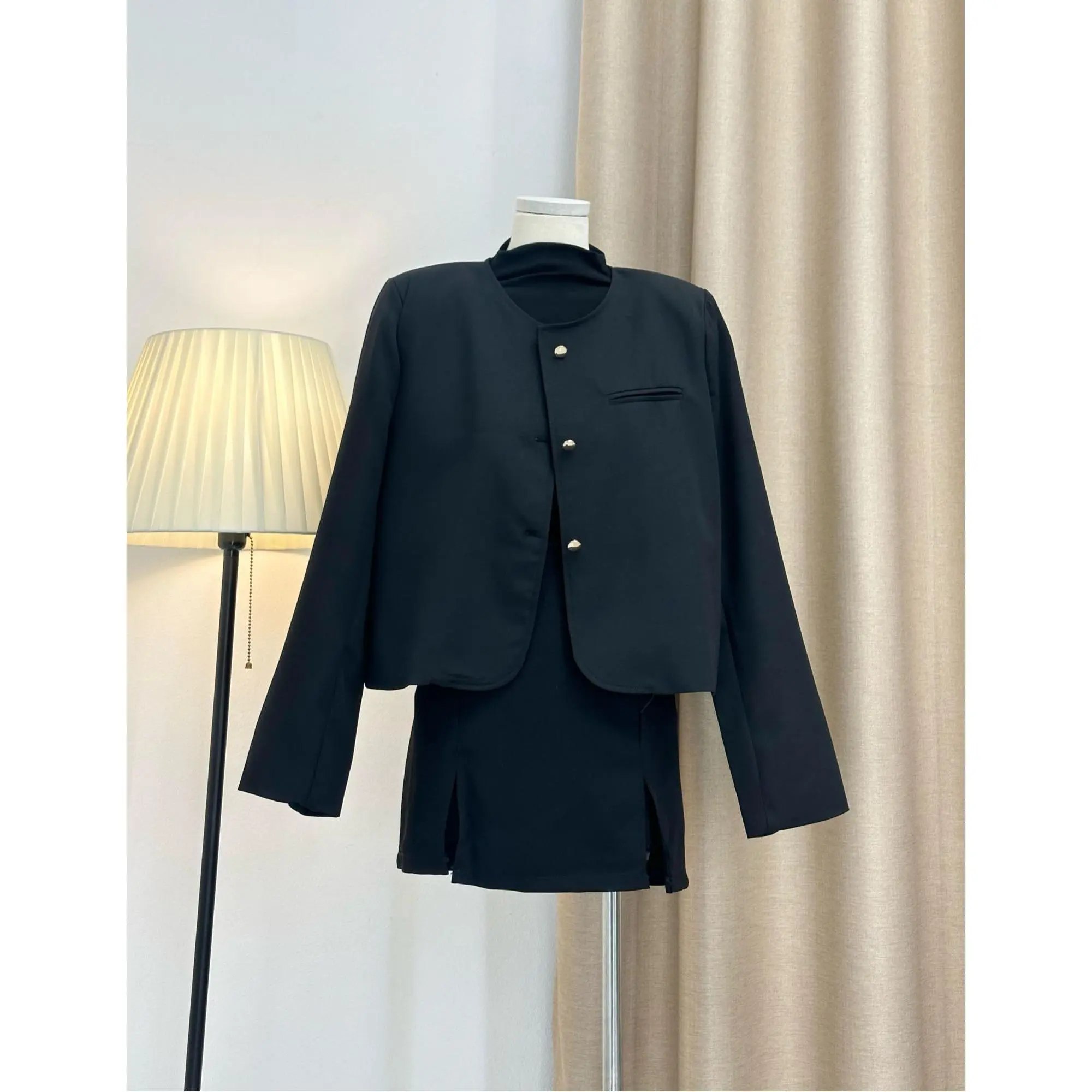 Áo Khoác Vest Blazer Nữ Trơn Khuy Đồng Cổ Tròn 29feb.closet Một Túi Trước Thu Đông - A350 Women Top Kem | BigBuy360 - bigbuy360.vn Áo Khoác Vest Blazer Nữ Trơn Khuy Đồng Cổ Tròn 29feb.closet Một Túi Trước Thu Đông - A350 Women Top Kem | BigBuy360 - bigbuy360.vn