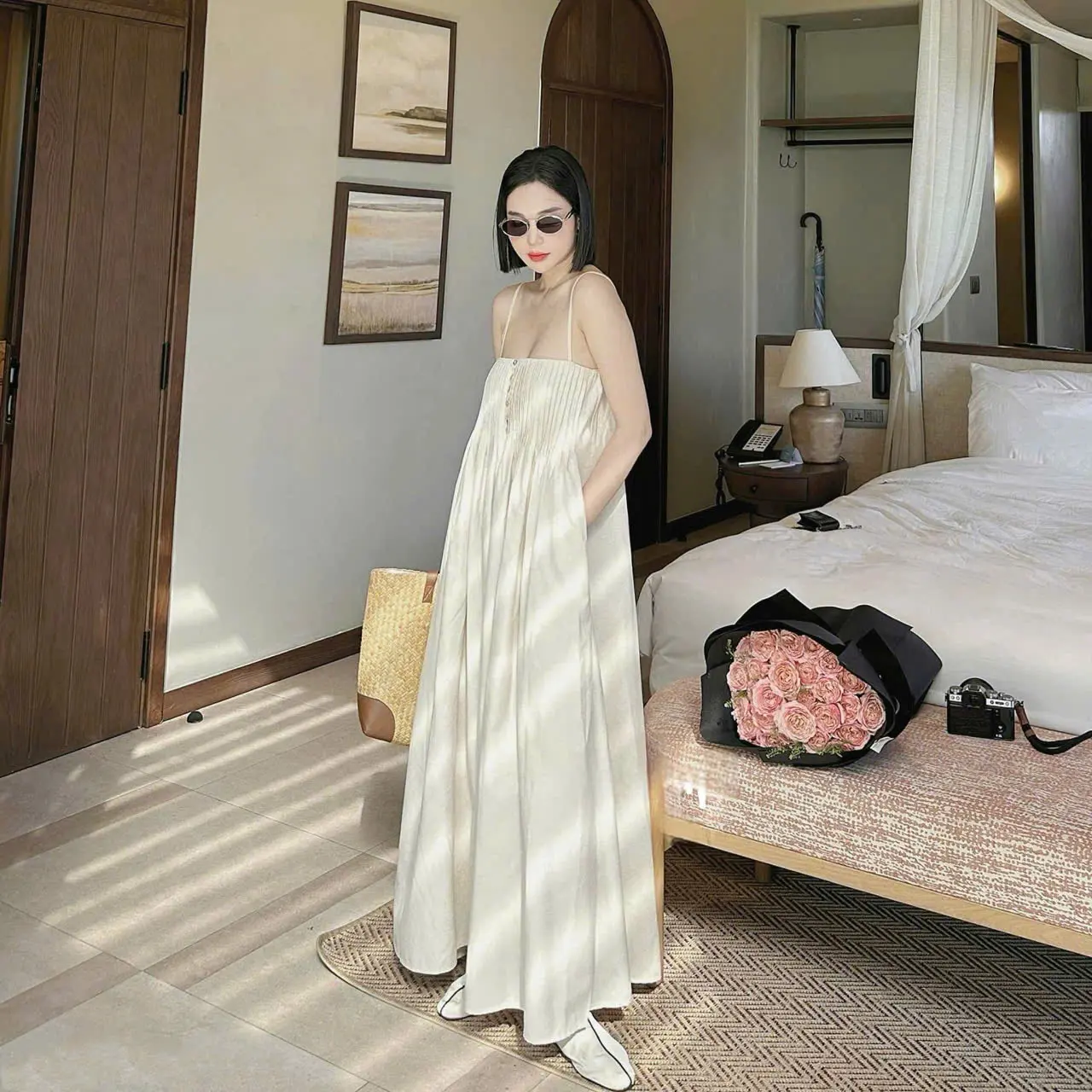 Váy maxi dài cổ điển cho nữ – Thiết kế 2 dây xòe nhẹ, màu nâu boho và tiêu nàng thơ mặc siêu xinh