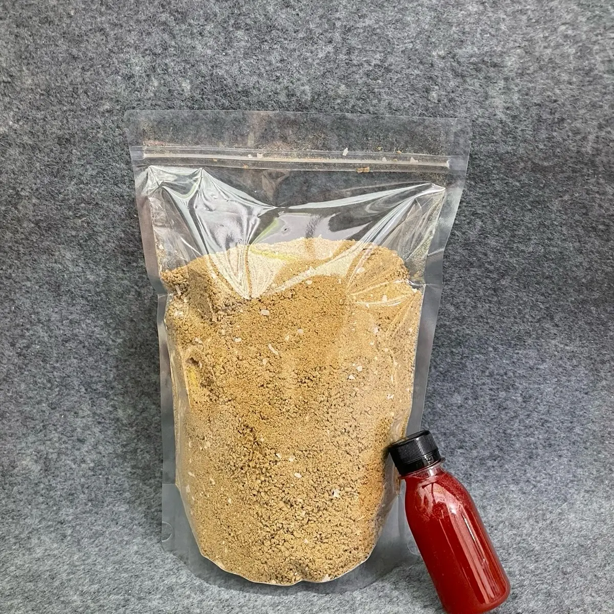 Combo 1kg cám cá và 100ml hương liệu để câu cá tự nhiên