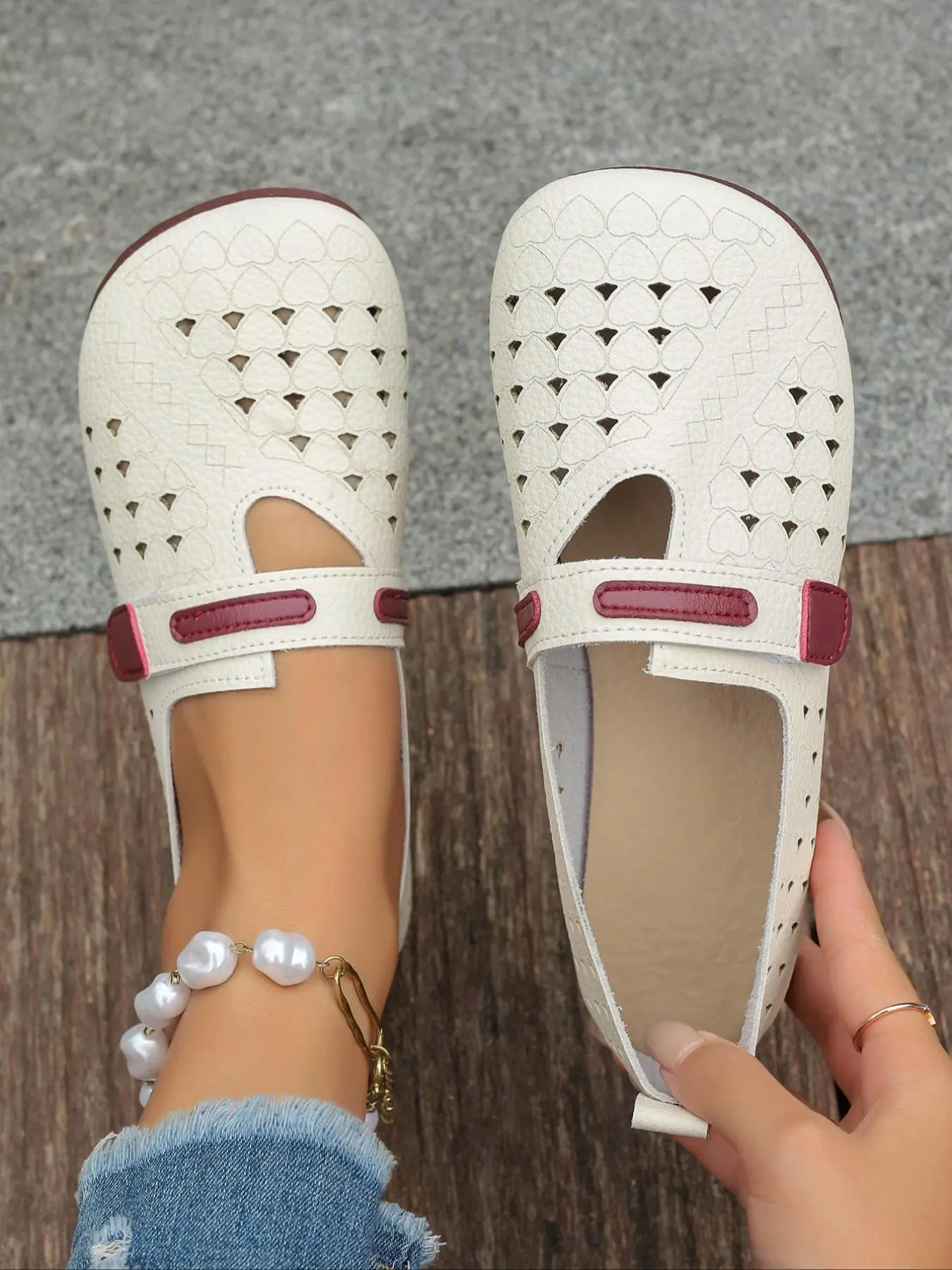 Women's Fashionable Hollow Out Design Velcro Flat Shoes, Casual Comfortable Breathable Shoes for Daily Wear, Lightweight Breathable Shoes for All Seasons