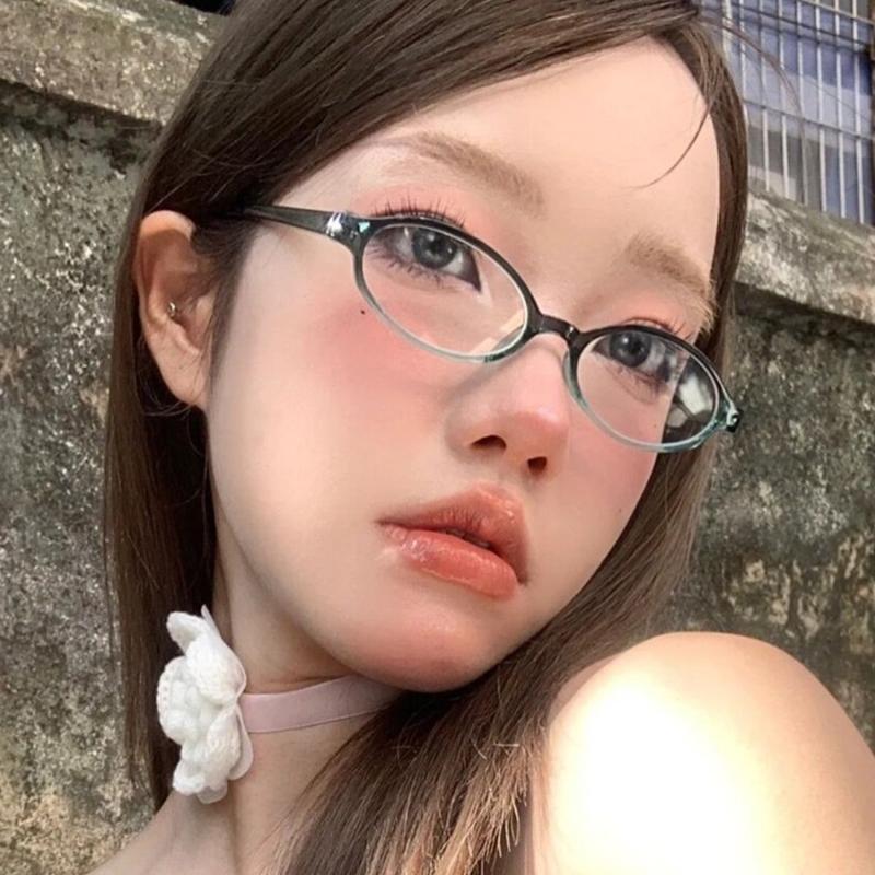Product Introduction of Oval Shaped Glasses for Women Fashion Narrow Glasses Readers Retro Eyewear Party Favors 30