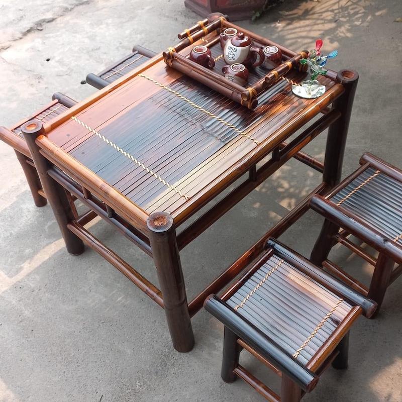 Bộ bàn ghế tre trúc. Bàn dài 70 cm, cao 50cm, rộng 50cm