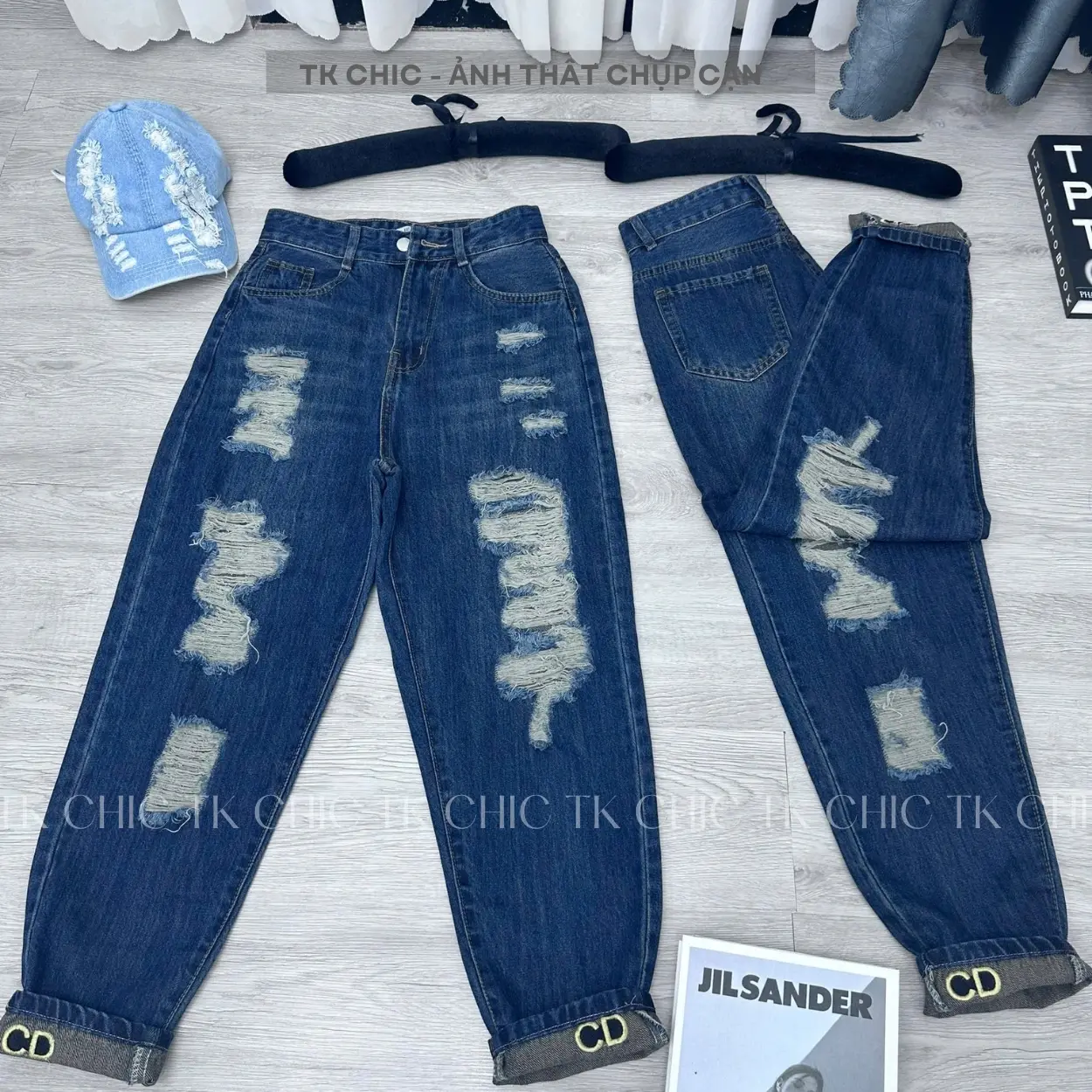 Quần Jean Baggy Nữ Rách Kiểu Thêu Lai Chữ CD Họa Tiết DB03 - Quần Baggy Nữ Lưng Cao Dáng Ôm Tôn Dáng - TK Chic