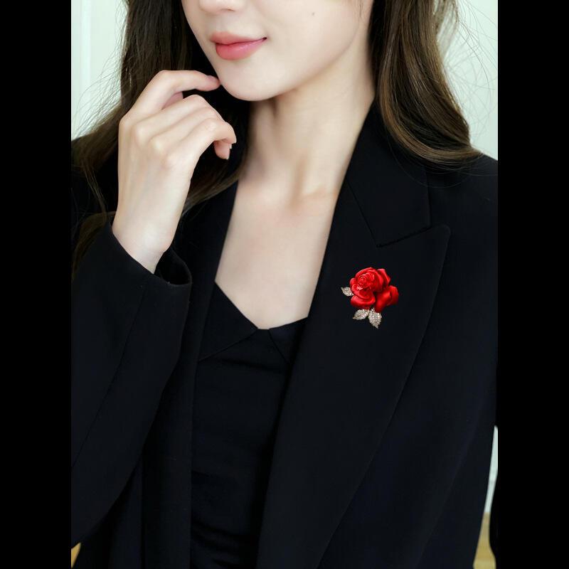 New multi-purpose fixed clothing clip, suit jacket, cheongsam accessory, rose chest flower, red camellia flower brooch 1