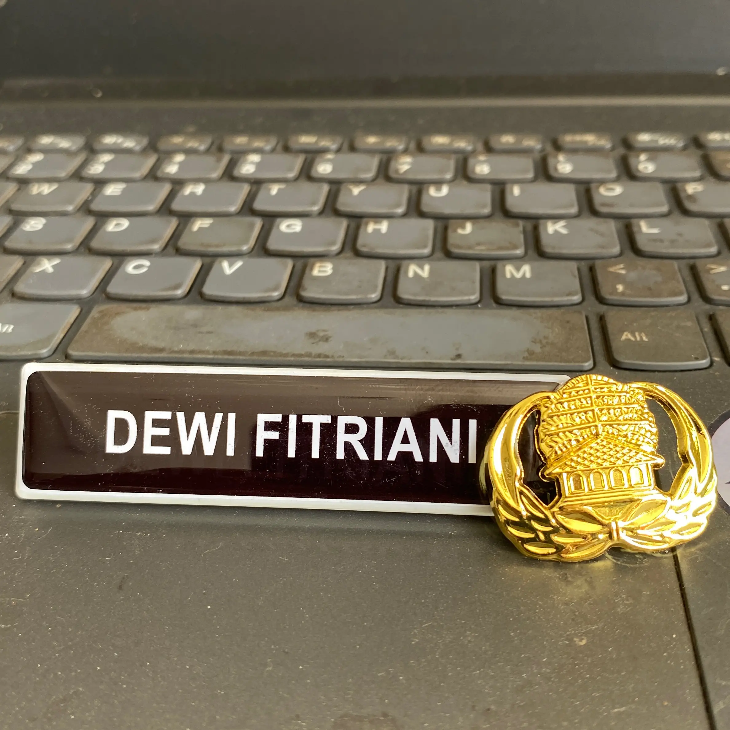 Paket Nametag dan PIN ASN dan PPPK Magnet Clips