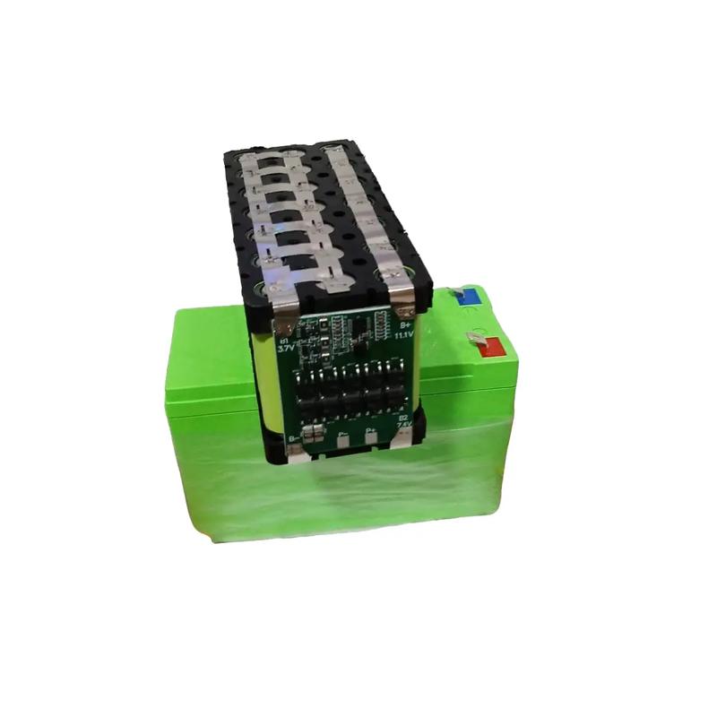  pin lithium 12v 18ah dùng cho lưu điện cửa cuốn bình xịt thuốc trừ sâu,nguồn dự phòng 