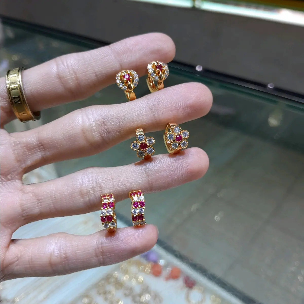 Anting Jepit Perhiasan Wanita Permata