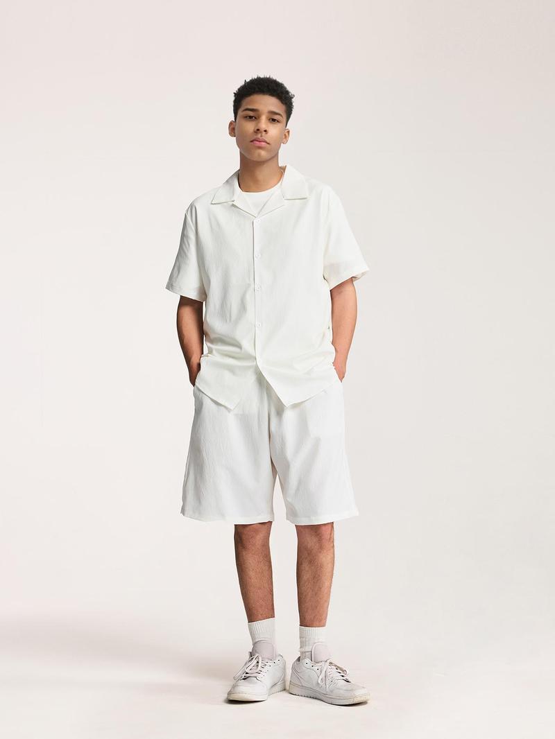 Product Introduction of Men's Solid Button Front Shirt, Casual Short Sleeve Lapel Neckline Top for All Seasons, Fashion Men's Clothes for Daily Wear 3