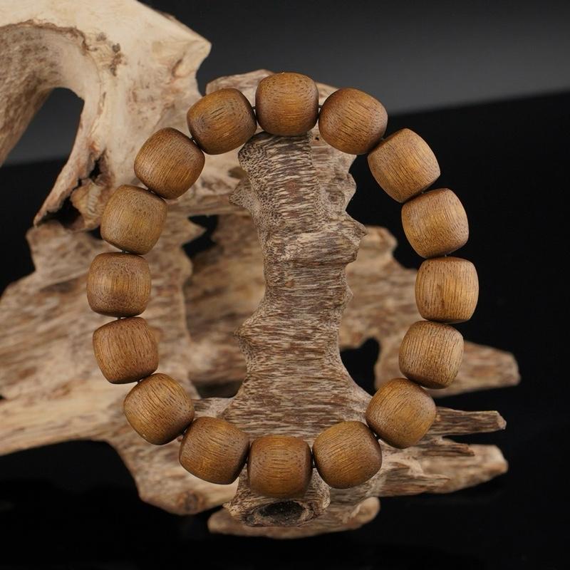 Vòng Trầm Hương Tự Nhiên Lu Thống Tốc Rễ Tiên Phước