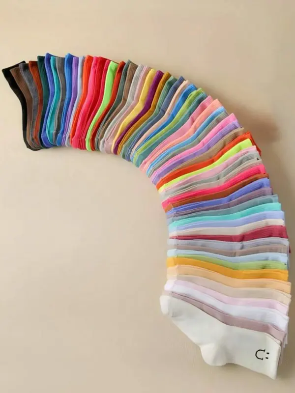 Random Women's Smile Face Print Mid-calf Socks, Casual Comfortable Breathable Socks for Daily Wear, Women's Socks for All Seasons 2
