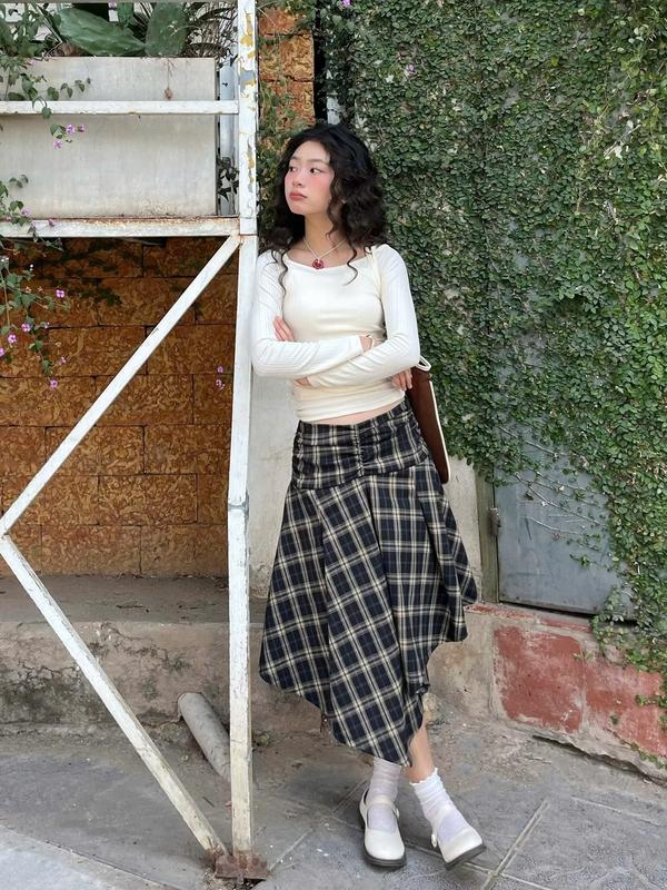 AREUM Chân Váy Caro Dáng Dài Vạt Chéo Sora