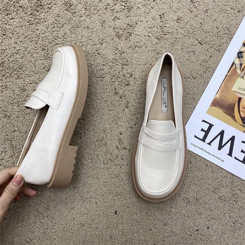 Product Introduction of 3221 Giày Moca Loafer Nữ Giày Màu Kem Đen Có Sẵn Fullbox QCCC 8