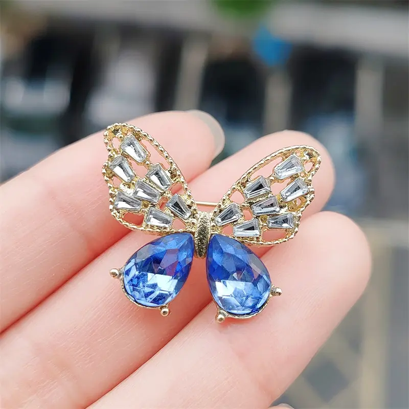 High-end blue butterfly brooch, high-end women's niche suit, corsage temperament, clothes accessories