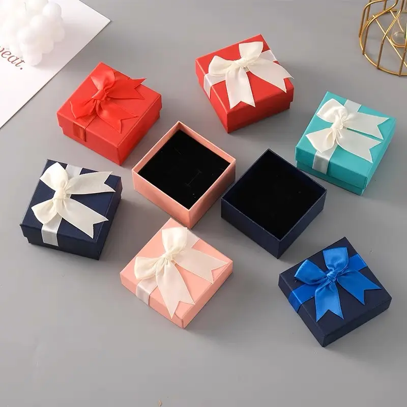 Hộp quà tặng đựng trang sức,đồng hồ, mỹ phẩm bằng giấy cứng đủ loại