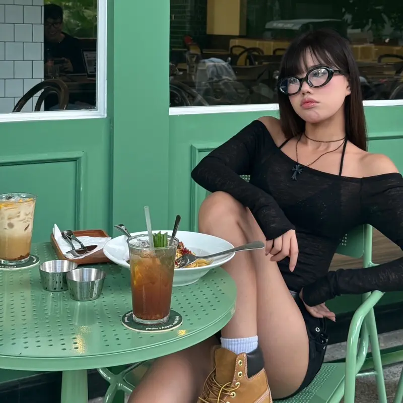 DAZZEL TOP - Set áo thun tay dài trễ vai phối áo bra kim sa lấp lánh (kèm áo trong) 6