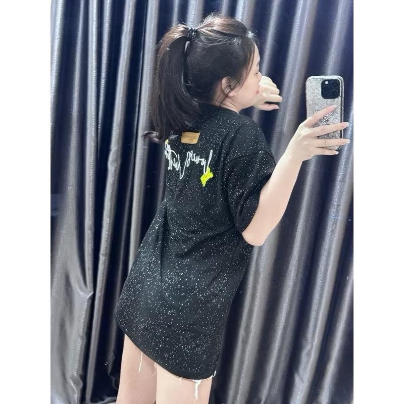 Áo thun Nam nữ cổ tròn LỜ VÊ THÊU HOA CHỮ KÍ IN NHŨ KIM TUYẾN  chất cotton hothit Top Women 1