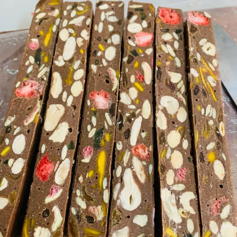 Kẹo Hạnh Phúc Ăn Vặt Viên Kẹo Candy Food handmade từ bơ, sữa, hạt dinh dưỡng và hoa quả sấy dẻo 3