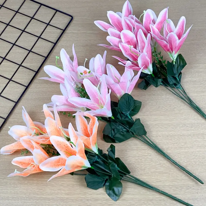 Lily Bintik Artificial / Bunga Artificial / Bunga Plastik / Bunga Dekorasi / Dekorasi Pernikahan / Pernikahan 0