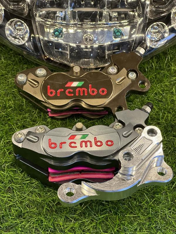  Heo Brembo CNC 4 Pis bố Hồng Kèm Pát 260 - 267mm gắn SIRIUS - EX2010 PHỤ TÙNG XE MÁY 