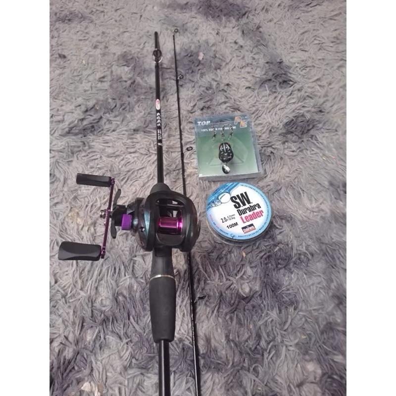 ￼Combo Cần Câu Lure Sói Đen Kèm Máy Ngang Ánh Tím Titan Phụ Kiện Đầy Đủ- Combo Cần Lure Giá Rẻ, Học Sinh 1m65 1m8 2m1