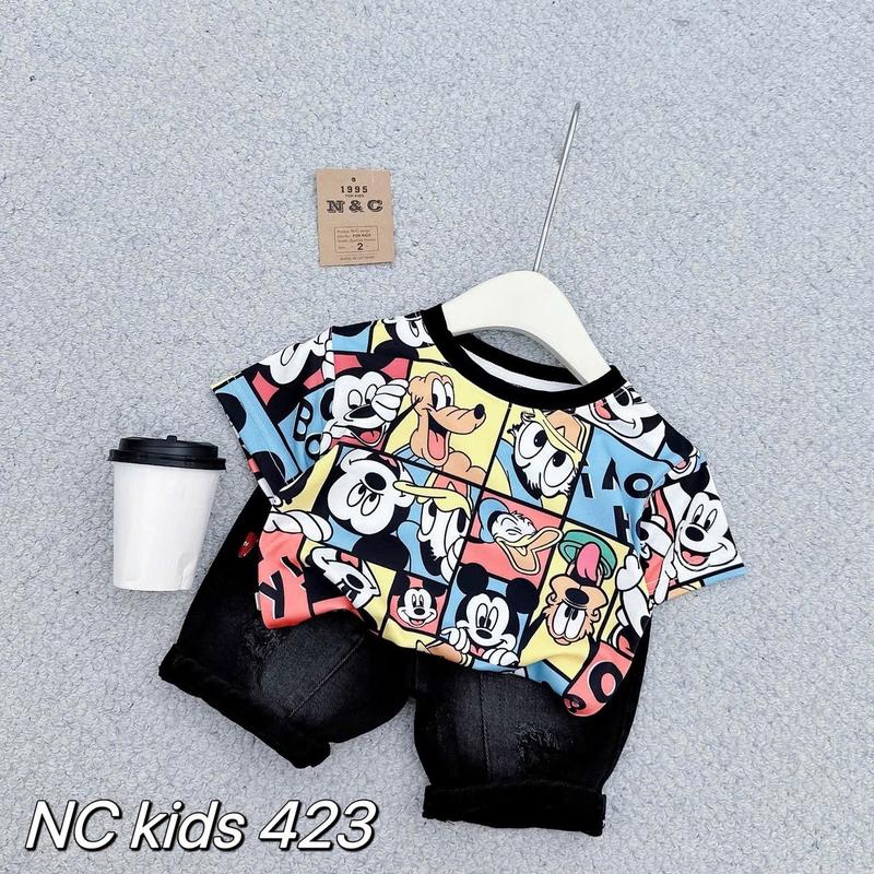 Bộ áo hình mickey tràn viền kèm quần jean đen phối rách cho bé trai (8-26kg)