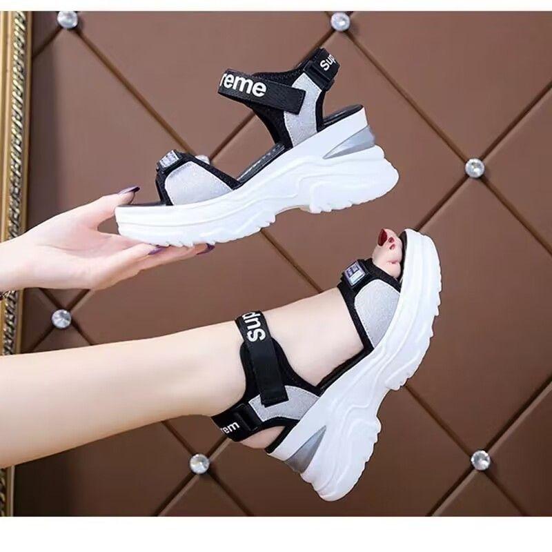 Dép Thể Thao, Da Mềm, Dành Cho Nữ, Kiểu Đế Xuồng Đế Khóa Dán, Tăng Chiều Cao, Thích Hợp Đi Biển, Mùa Hè 2024 7