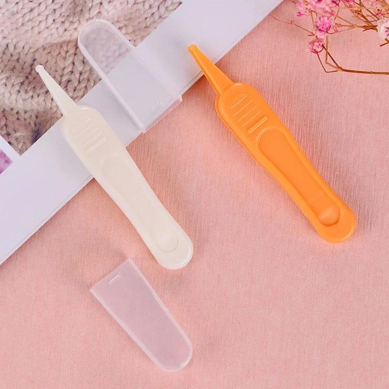 Product Introduction of xgnvpy Nhíp mũi cho bé Dụng cụ làm sạch mũi đầu tròn Dụng cụ lấy ráy ******ng cụ làm sạch tai Kẹp lấy ráy tai Bộ dụng cụ lấy ráy tai cho trẻ sơ sinh 3