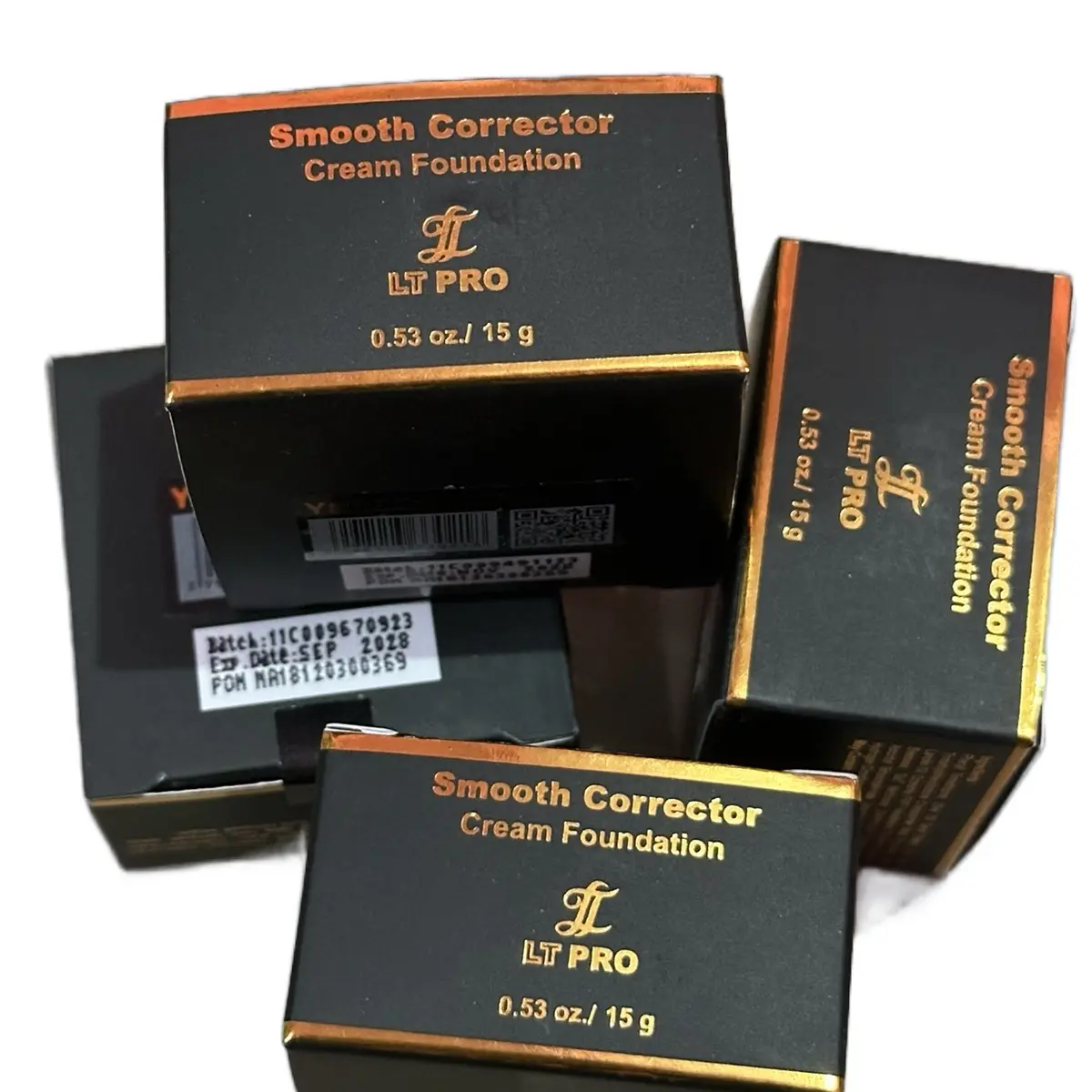 LT Pro Smooth corrector cream foundation