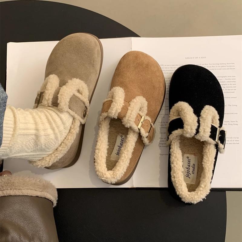Product Introduction of Giày nữ đế bệt quai dán cổ lông phong cách năng động , cá tính - Shoes 6
